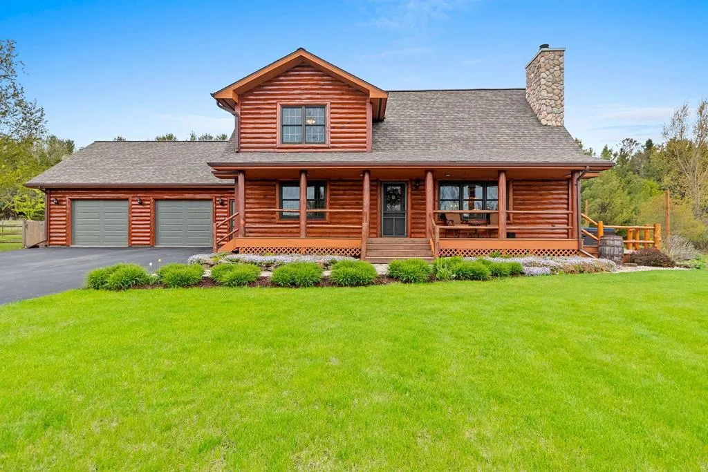 7033 Overlook Terrace, Sturgeon Bay, Wisconsin 54235, 3 Bedrooms Bedrooms, ,2 BathroomsBathrooms,Inland-Residential,For Sale,Overlook Terrace,144009