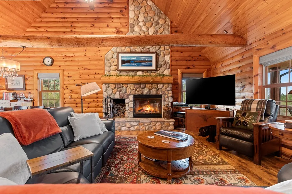 7033 Overlook Terrace, Sturgeon Bay, Wisconsin 54235, 3 Bedrooms Bedrooms, ,2 BathroomsBathrooms,Inland-Residential,For Sale,Overlook Terrace,144009