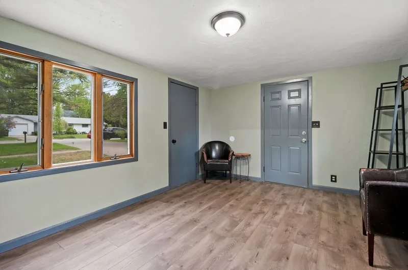 1007 Texas St, Sturgeon Bay, Wisconsin 54235, 3 Bedrooms Bedrooms, ,1 BathroomBathrooms,Inland-Residential,For Sale,Texas St,144017