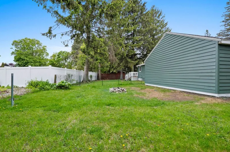 1007 Texas St, Sturgeon Bay, Wisconsin 54235, 3 Bedrooms Bedrooms, ,1 BathroomBathrooms,Inland-Residential,For Sale,Texas St,144017