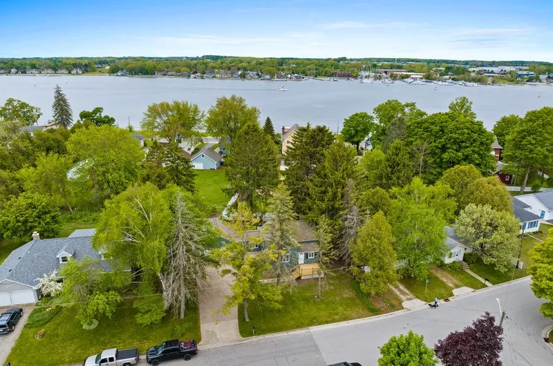 1007 Texas St, Sturgeon Bay, Wisconsin 54235, 3 Bedrooms Bedrooms, ,1 BathroomBathrooms,Inland-Residential,For Sale,Texas St,144017