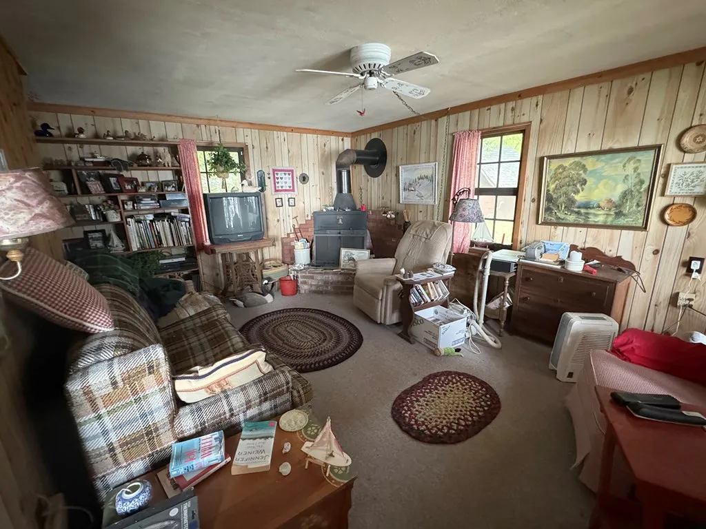 1304 Sunrise Rd, Washington Island Wi 54246, 2 Bedrooms Bedrooms, ,2 BathroomsBathrooms,Waterfront-Residential,For Sale,Sunrise Rd,143102