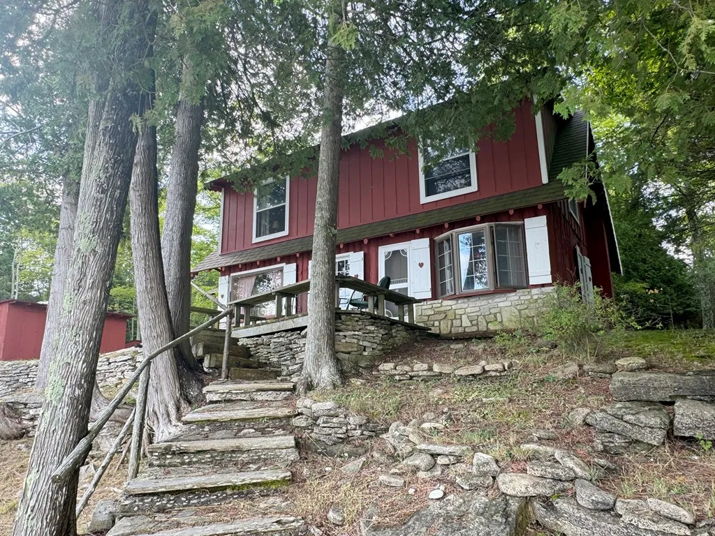 1304 Sunrise Rd, Washington Island Wi 54246, 2 Bedrooms Bedrooms, ,2 BathroomsBathrooms,Waterfront-Residential,For Sale,Sunrise Rd,143102