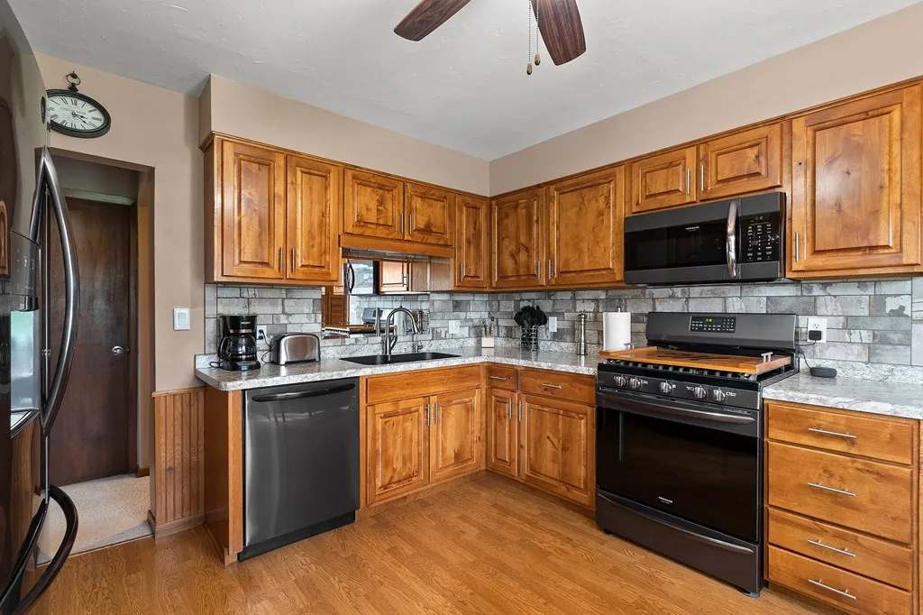 8640 County Rd C, Sturgeon Bay, Wisconsin 54235, 3 Bedrooms Bedrooms, ,3 BathroomsBathrooms,Inland-Residential,For Sale,County Rd C,144006