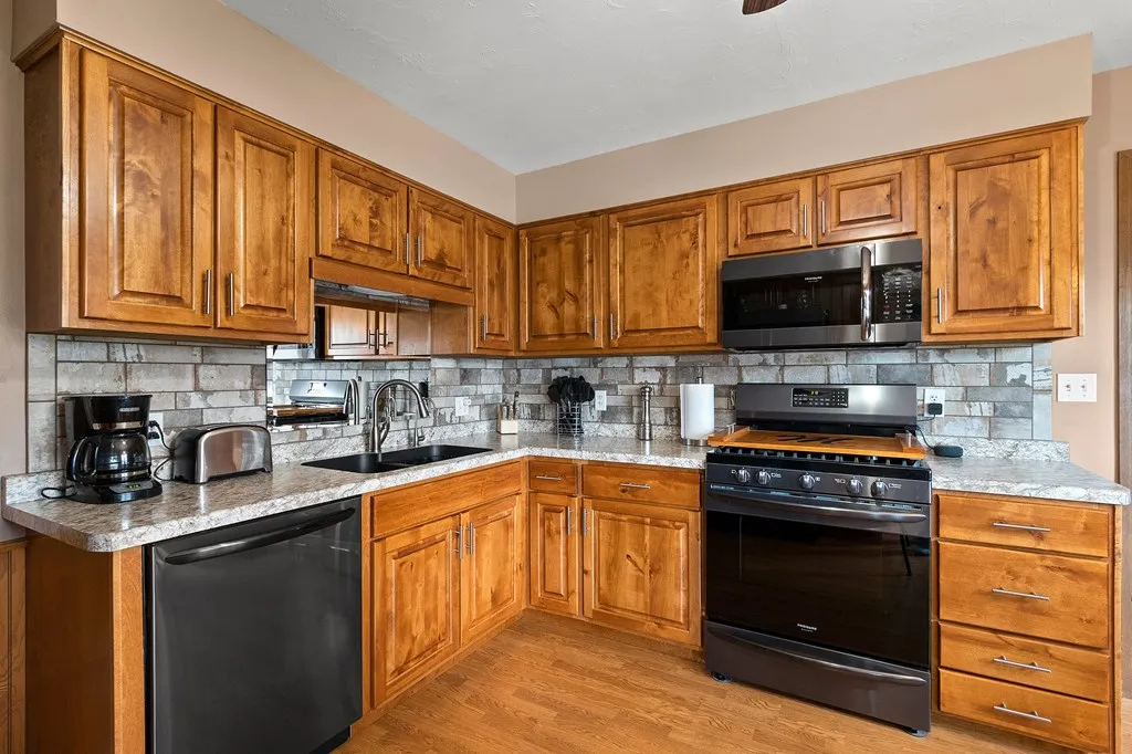8640 County Rd C, Sturgeon Bay, Wisconsin 54235, 3 Bedrooms Bedrooms, ,3 BathroomsBathrooms,Inland-Residential,For Sale,County Rd C,144006