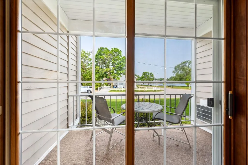 50 W Larch St # 104, Sturgeon Bay, Wisconsin 54235, 2 Bedrooms Bedrooms, ,2 BathroomsBathrooms,Condominium,For Sale,W Larch St,144048