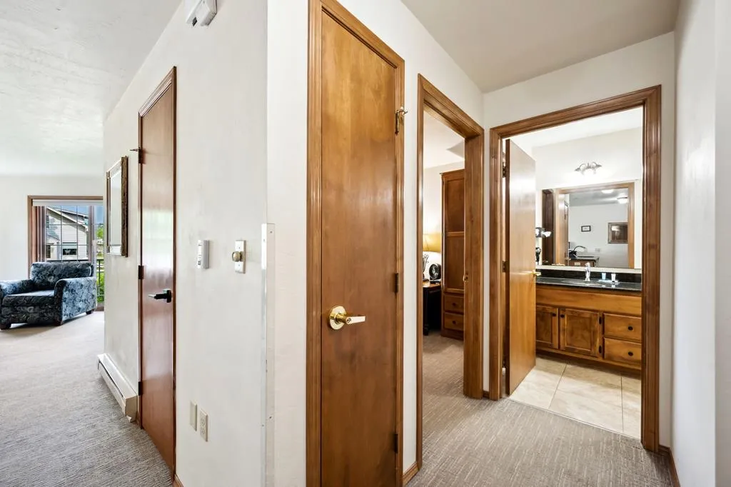 50 W Larch St # 104, Sturgeon Bay, Wisconsin 54235, 2 Bedrooms Bedrooms, ,2 BathroomsBathrooms,Condominium,For Sale,W Larch St,144048