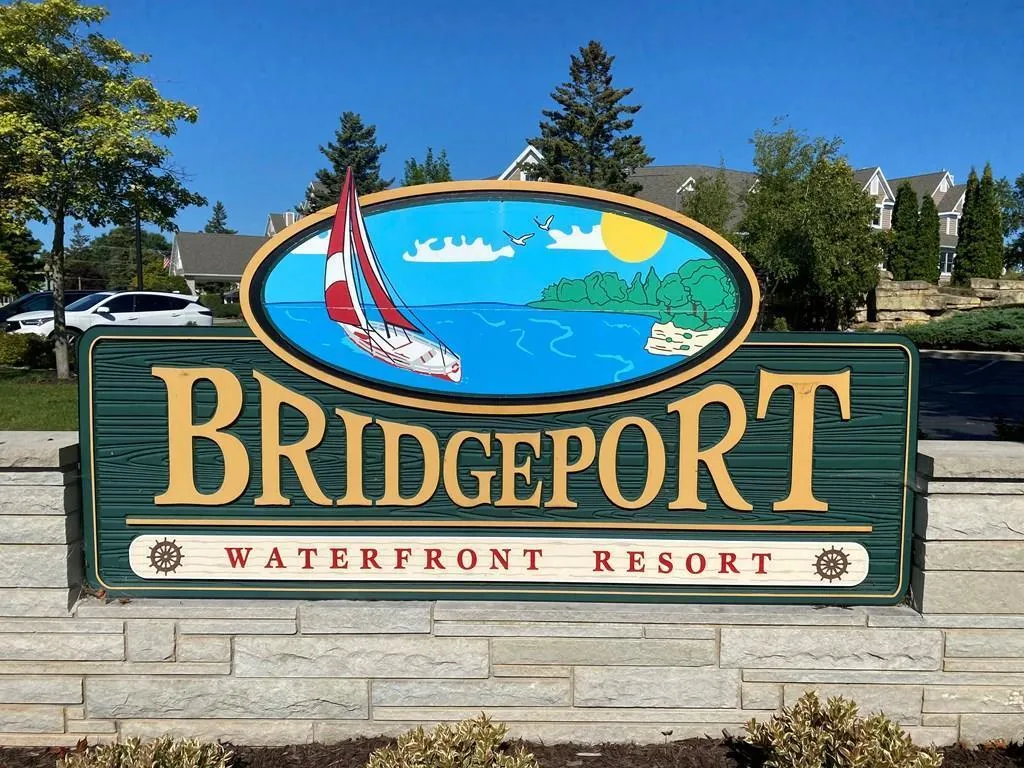 50 W Larch St # 104, Sturgeon Bay, Wisconsin 54235, 2 Bedrooms Bedrooms, ,2 BathroomsBathrooms,Condominium,For Sale,W Larch St,144048
