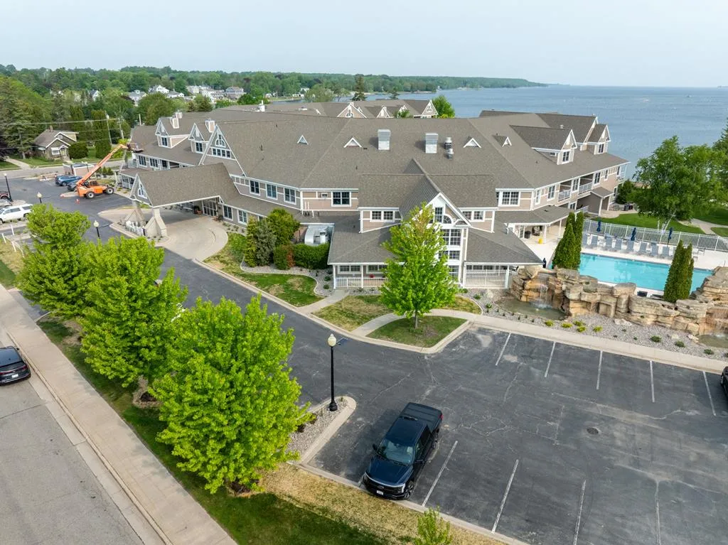 50 W Larch St # 104, Sturgeon Bay, Wisconsin 54235, 2 Bedrooms Bedrooms, ,2 BathroomsBathrooms,Condominium,For Sale,W Larch St,144048