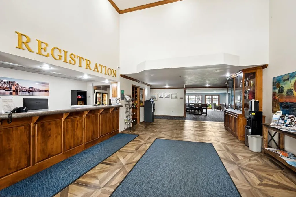 50 W Larch St # 104, Sturgeon Bay, Wisconsin 54235, 2 Bedrooms Bedrooms, ,2 BathroomsBathrooms,Condominium,For Sale,W Larch St,144048