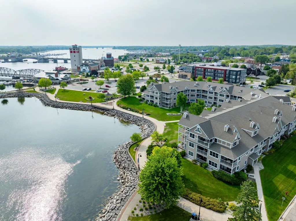 50 W Larch St # 104, Sturgeon Bay, Wisconsin 54235, 2 Bedrooms Bedrooms, ,2 BathroomsBathrooms,Condominium,For Sale,W Larch St,144048