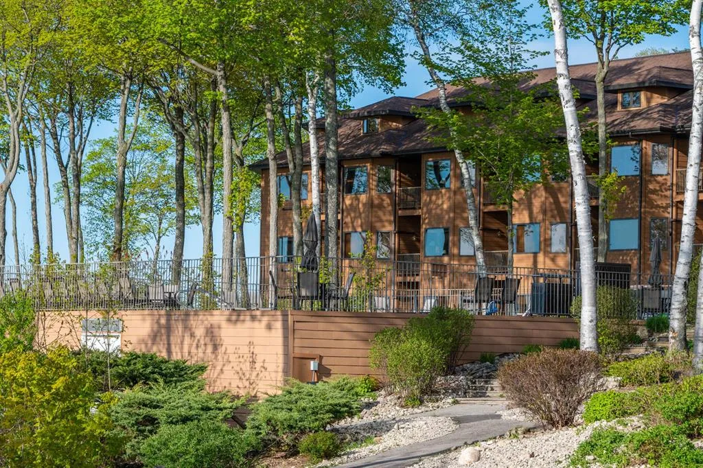 4908 Landmark Cir # 1321, Egg Harbor, Wisconsin 54209, 2 Bedrooms Bedrooms, ,1 BathroomBathrooms,Condominium,For Sale,Landmark Cir,144543