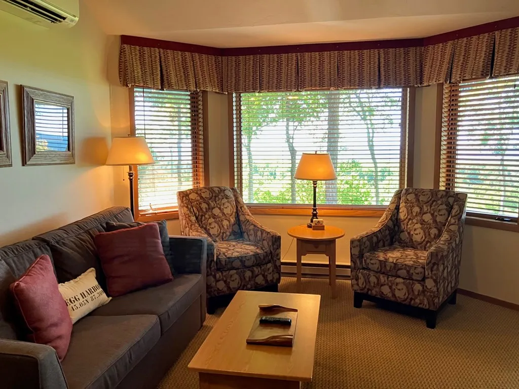 4908 Landmark Cir # 1321, Egg Harbor, Wisconsin 54209, 2 Bedrooms Bedrooms, ,1 BathroomBathrooms,Condominium,For Sale,Landmark Cir,144543