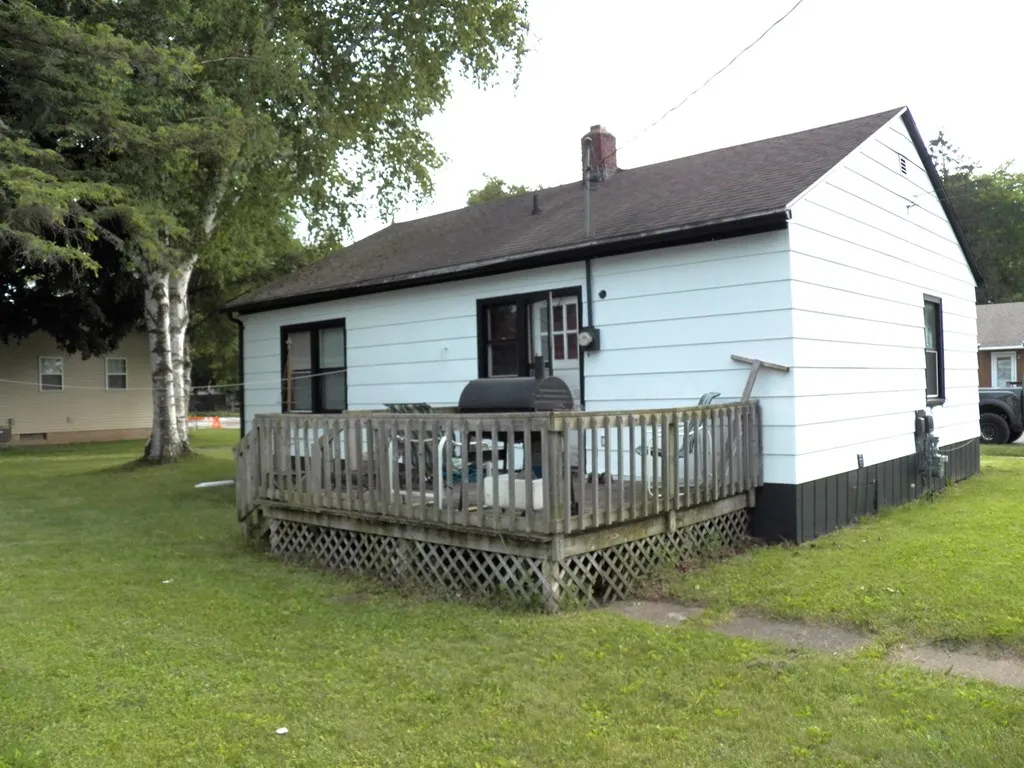 914 N 6th Ave, Sturgeon Bay, Wisconsin 54235, 3 Bedrooms Bedrooms, ,1 BathroomBathrooms,Inland-Residential,For Sale,N 6th Pl,144138