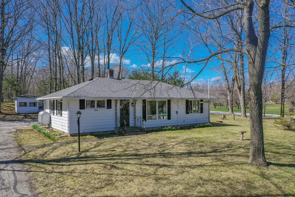 12397 Garrett Bay Rd, Ellison Bay Wi 54210, 2 Bedrooms Bedrooms, ,1 BathroomBathrooms,Inland-Residential,For Sale,Garrett Bay Rd,141574