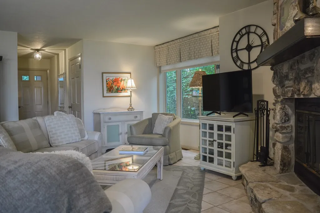 4220 Hidden Harbor Ln # 1, Fish Creek, Wisconsin 54212, 2 Bedrooms Bedrooms, ,2 BathroomsBathrooms,Condominium,For Sale,Hidden Harbor Ln,144357