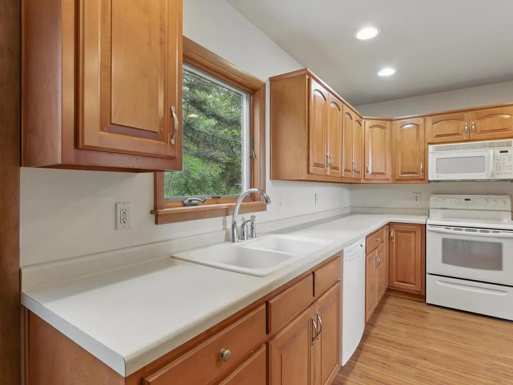 1744 Utah St, Sturgeon Bay, Wisconsin 54235, 3 Bedrooms Bedrooms, ,2 BathroomsBathrooms,Inland-Residential,For Sale,Utah St,143981