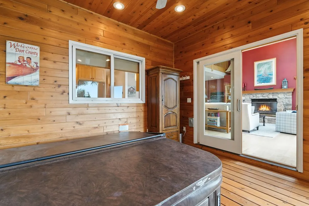 7519 Mariner Rd, Egg Harbor, Wisconsin 54209, 5 Bedrooms Bedrooms, ,4 BathroomsBathrooms,Waterfront-Residential,For Sale,Mariner Rd,144427