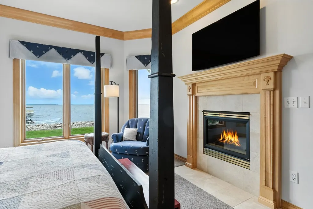 7519 Mariner Rd, Egg Harbor, Wisconsin 54209, 5 Bedrooms Bedrooms, ,4 BathroomsBathrooms,Waterfront-Residential,For Sale,Mariner Rd,144427