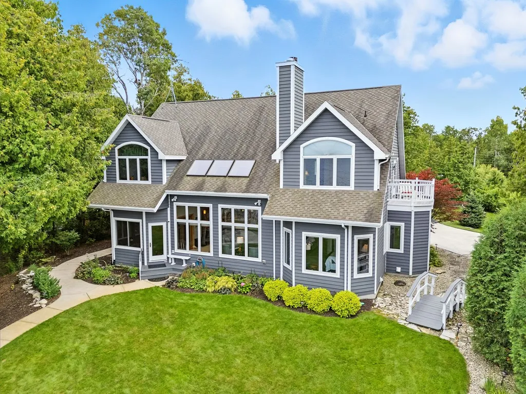 7519 Mariner Rd, Egg Harbor, Wisconsin 54209, 5 Bedrooms Bedrooms, ,4 BathroomsBathrooms,Waterfront-Residential,For Sale,Mariner Rd,144427
