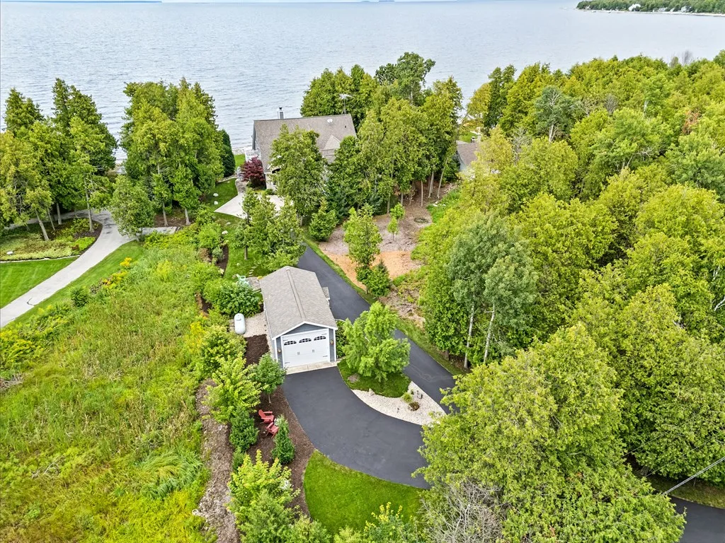 7519 Mariner Rd, Egg Harbor, Wisconsin 54209, 5 Bedrooms Bedrooms, ,4 BathroomsBathrooms,Waterfront-Residential,For Sale,Mariner Rd,144427