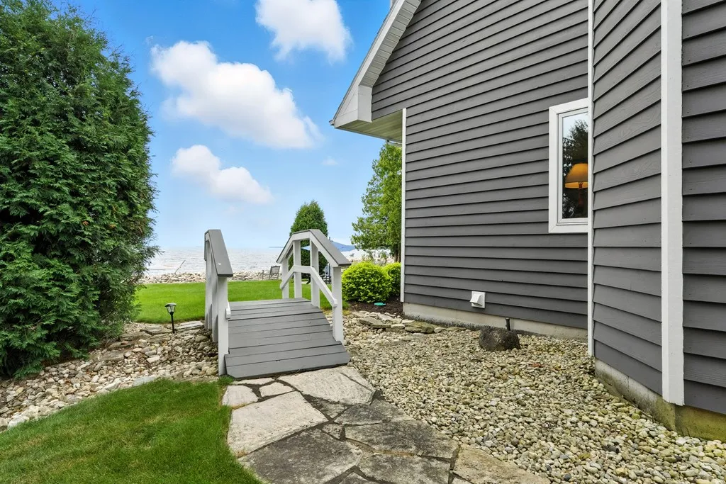 7519 Mariner Rd, Egg Harbor, Wisconsin 54209, 5 Bedrooms Bedrooms, ,4 BathroomsBathrooms,Waterfront-Residential,For Sale,Mariner Rd,144427