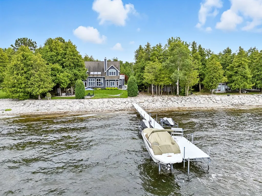 7519 Mariner Rd, Egg Harbor, Wisconsin 54209, 5 Bedrooms Bedrooms, ,4 BathroomsBathrooms,Waterfront-Residential,For Sale,Mariner Rd,144427