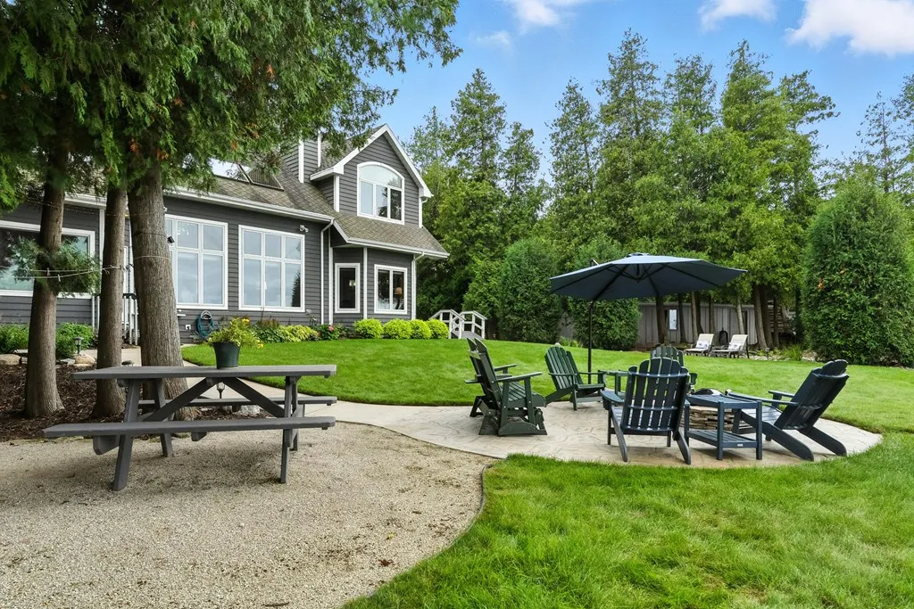 7519 Mariner Rd, Egg Harbor, Wisconsin 54209, 5 Bedrooms Bedrooms, ,4 BathroomsBathrooms,Waterfront-Residential,For Sale,Mariner Rd,144427