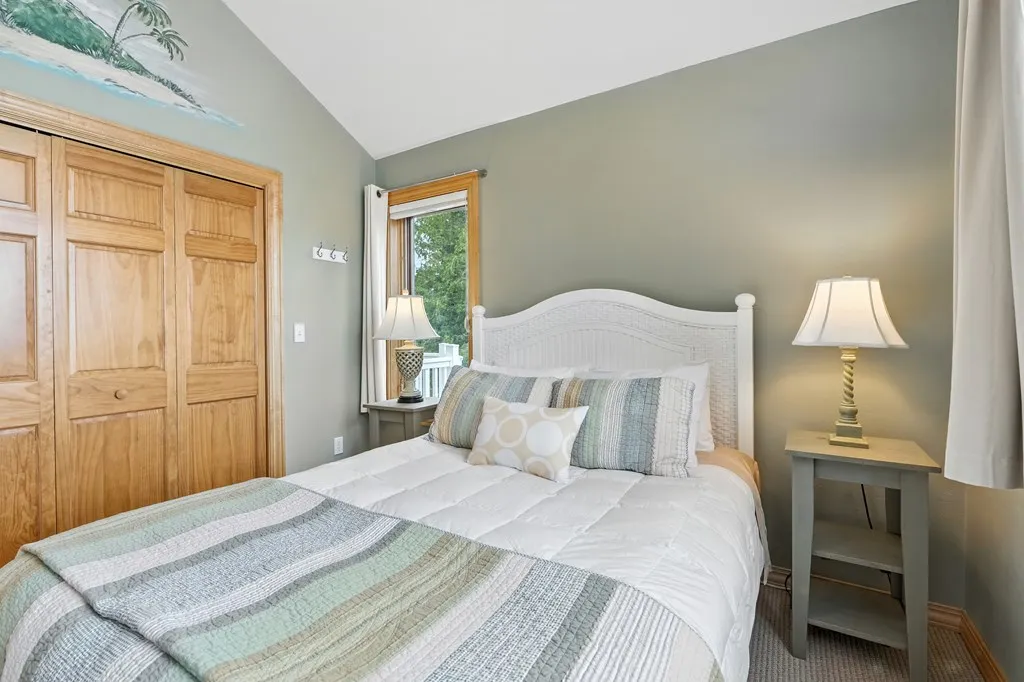 7519 Mariner Rd, Egg Harbor, Wisconsin 54209, 5 Bedrooms Bedrooms, ,4 BathroomsBathrooms,Waterfront-Residential,For Sale,Mariner Rd,144427