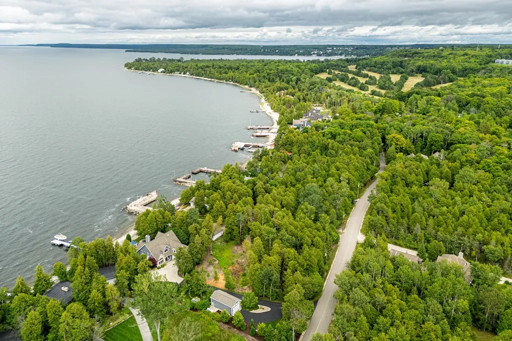 7519 Mariner Rd, Egg Harbor, Wisconsin 54209, 5 Bedrooms Bedrooms, ,4 BathroomsBathrooms,Waterfront-Residential,For Sale,Mariner Rd,144427