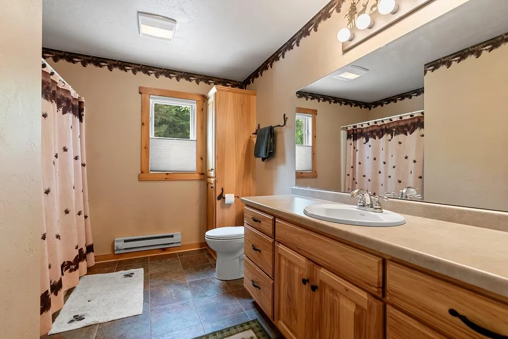 4721 Lake Of The Woods Rd, Sturgeon Bay, Wisconsin 54235, 2 Bedrooms Bedrooms, ,2 BathroomsBathrooms,Waterfront-Residential,For Sale,Lake of The Woods Rd,144113
