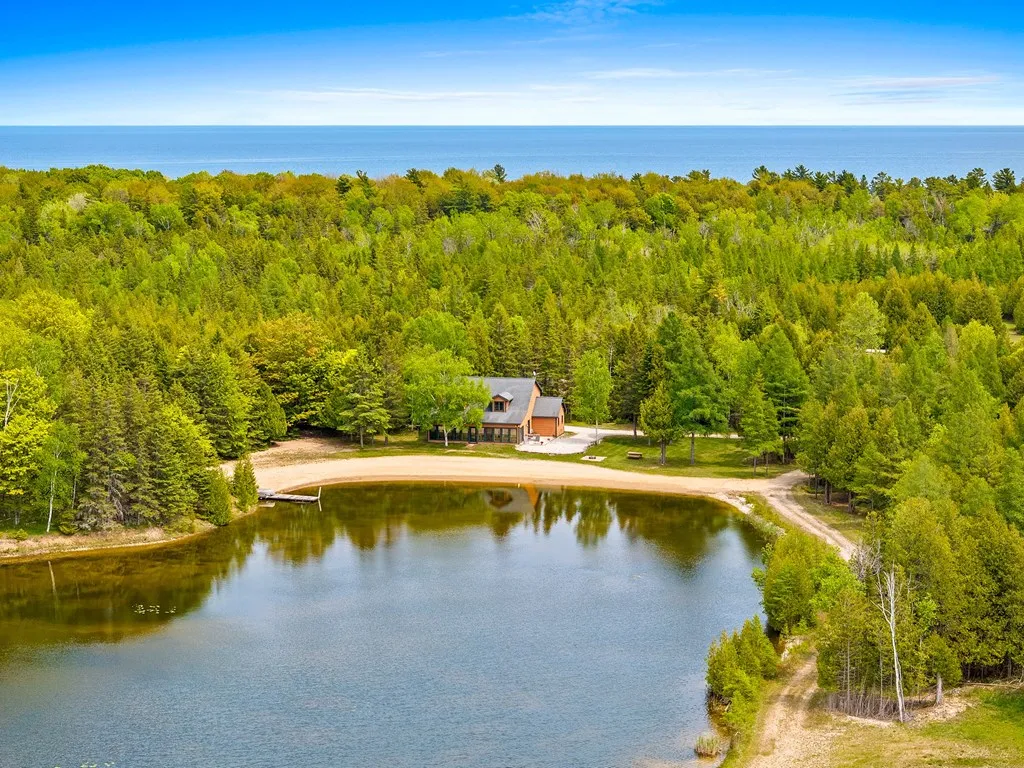 4721 Lake Of The Woods Rd, Sturgeon Bay, Wisconsin 54235, 2 Bedrooms Bedrooms, ,2 BathroomsBathrooms,Waterfront-Residential,For Sale,Lake of The Woods Rd,144113