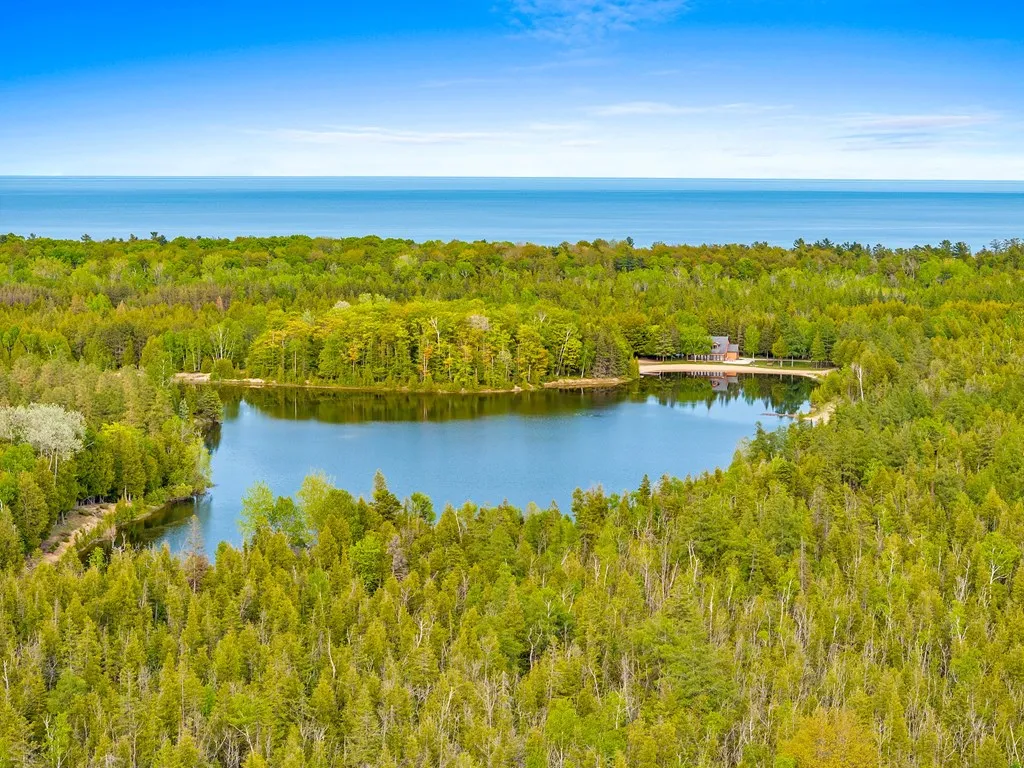 4721 Lake Of The Woods Rd, Sturgeon Bay, Wisconsin 54235, 2 Bedrooms Bedrooms, ,2 BathroomsBathrooms,Waterfront-Residential,For Sale,Lake of The Woods Rd,144113