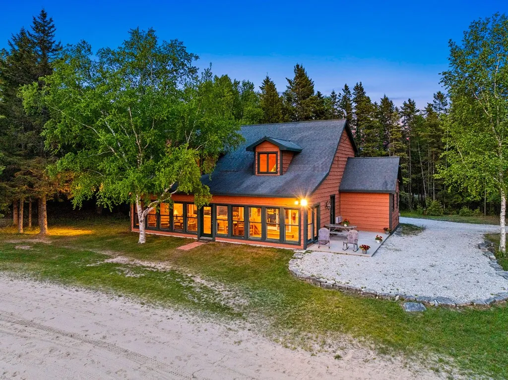 4721 Lake Of The Woods Rd, Sturgeon Bay, Wisconsin 54235, 2 Bedrooms Bedrooms, ,2 BathroomsBathrooms,Waterfront-Residential,For Sale,Lake of The Woods Rd,144113