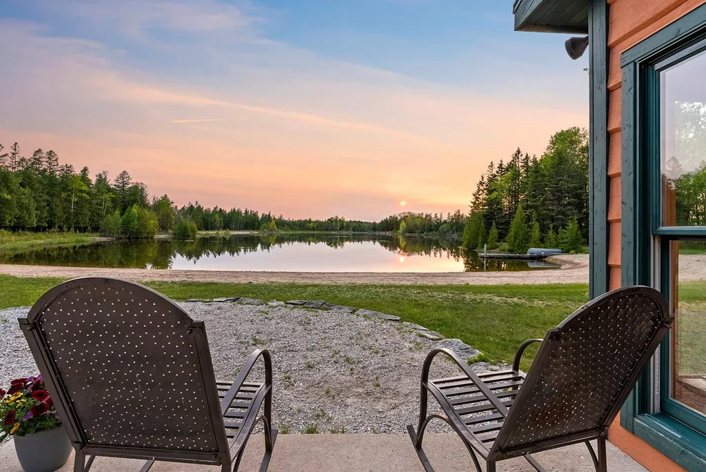 4721 Lake Of The Woods Rd, Sturgeon Bay, Wisconsin 54235, 2 Bedrooms Bedrooms, ,2 BathroomsBathrooms,Waterfront-Residential,For Sale,Lake of The Woods Rd,144113