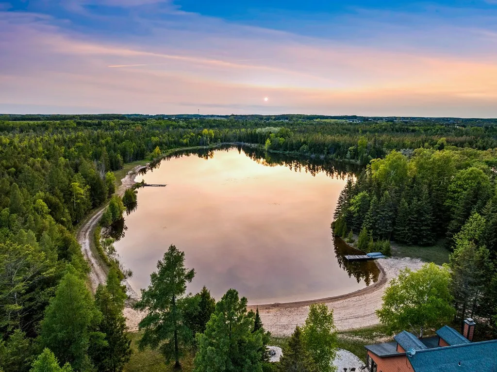 4721 Lake Of The Woods Rd, Sturgeon Bay, Wisconsin 54235, 2 Bedrooms Bedrooms, ,2 BathroomsBathrooms,Waterfront-Residential,For Sale,Lake of The Woods Rd,144113