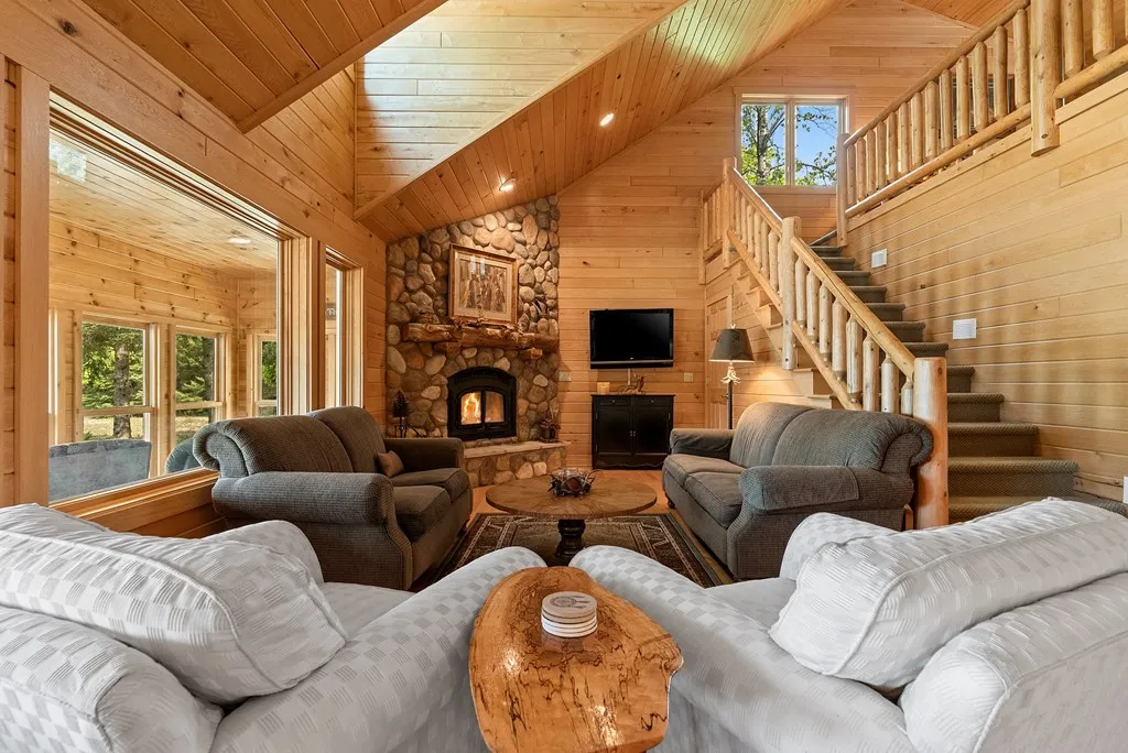 4721 Lake Of The Woods Rd, Sturgeon Bay, Wisconsin 54235, 2 Bedrooms Bedrooms, ,2 BathroomsBathrooms,Waterfront-Residential,For Sale,Lake of The Woods Rd,144113