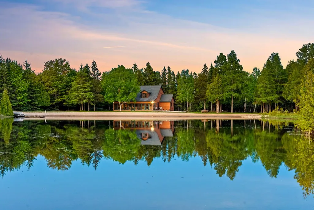 4721 Lake Of The Woods Rd, Sturgeon Bay, Wisconsin 54235, 2 Bedrooms Bedrooms, ,2 BathroomsBathrooms,Waterfront-Residential,For Sale,Lake of The Woods Rd,144113