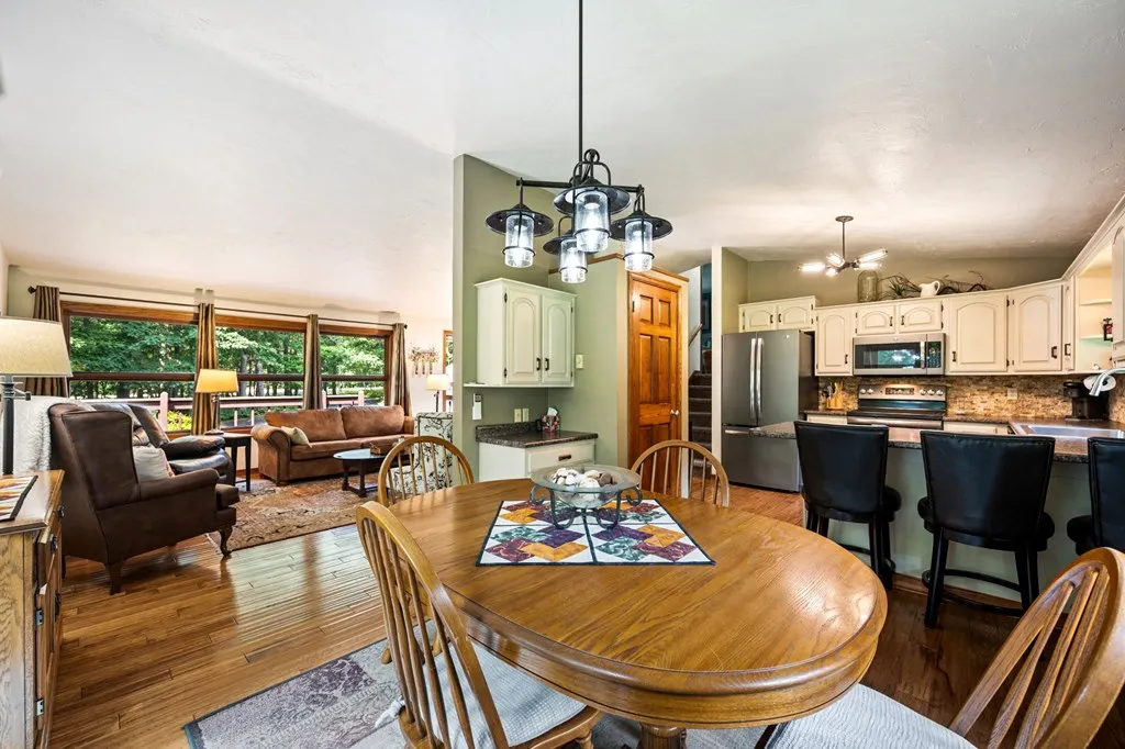 5306 Reynolds Rd, Sturgeon Bay, Wisconsin 54235, 3 Bedrooms Bedrooms, ,2 BathroomsBathrooms,Inland-Residential,For Sale,Reynolds Rd,144435