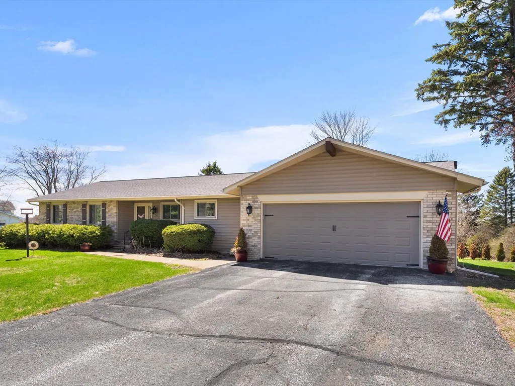 241 N 17th Dr, Sturgeon Bay Wi 54235, 3 Bedrooms Bedrooms, ,3 BathroomsBathrooms,Inland-Residential,For Sale,N 17th Dr,143874