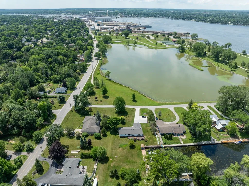 1205 N 3rd Ave, Sturgeon Bay, Wisconsin 54235, 2 Bedrooms Bedrooms, ,2 BathroomsBathrooms,Inland-Residential,For Sale,N 3rd Ave,144207
