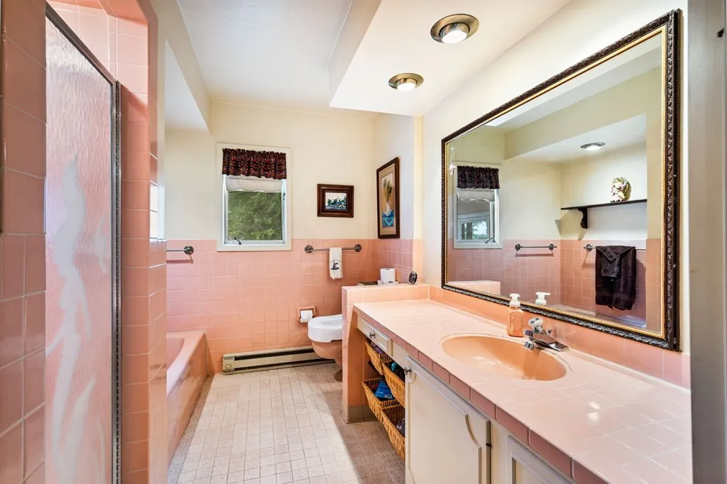 1205 N 3rd Ave, Sturgeon Bay, Wisconsin 54235, 2 Bedrooms Bedrooms, ,2 BathroomsBathrooms,Inland-Residential,For Sale,N 3rd Ave,144207