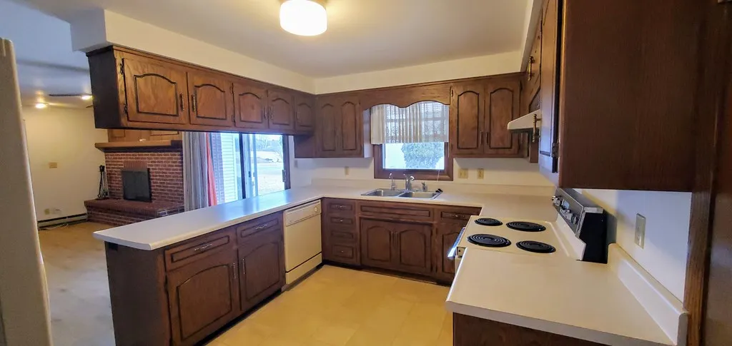 6099 Gordon Rd, Sturgeon Bay Wi 54235, 6 Bedrooms Bedrooms, ,5 BathroomsBathrooms,Inland-Residential,For Sale,Gordon Rd,141471