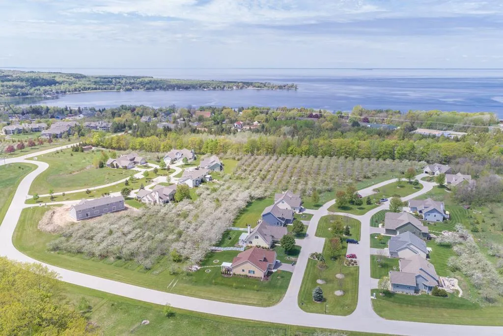4586 Shinnecock Ct, Egg Harbor Wi 54209, 3 Bedrooms Bedrooms, ,2 BathroomsBathrooms,Condominium,For Sale,Shinnecock Ct,138832