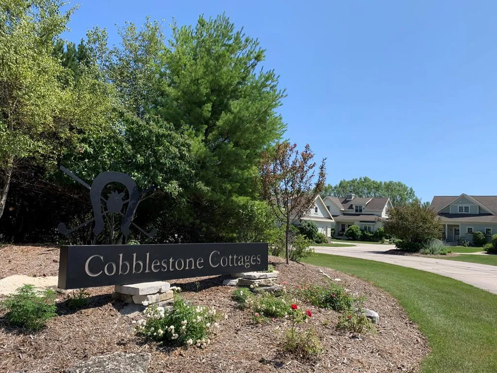 5242 Cobblestone Circle, Egg Harbor Wi 54209, 4 Bedrooms Bedrooms, ,4 BathroomsBathrooms,Condominium,For Sale,Cobblestone Circle,141884