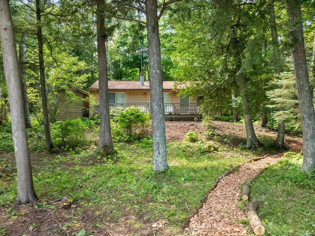 6102 Lakeshore Rd, Sturgeon Bay, Wisconsin 54235, 2 Bedrooms Bedrooms, ,1 BathroomBathrooms,Waterfront-Residential,For Sale,Lakeshore Rd,144391