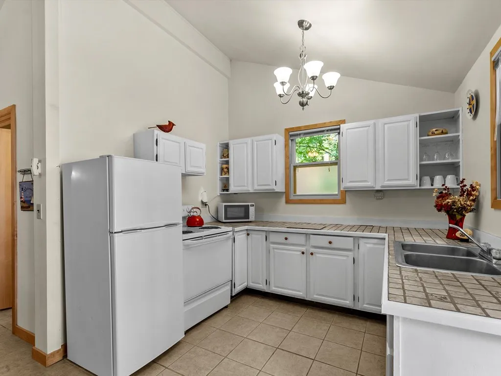 6102 Lakeshore Rd, Sturgeon Bay, Wisconsin 54235, 2 Bedrooms Bedrooms, ,1 BathroomBathrooms,Waterfront-Residential,For Sale,Lakeshore Rd,144391
