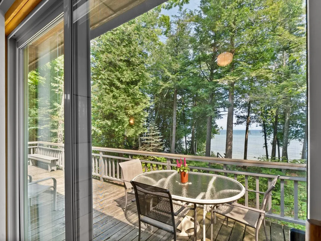 6102 Lakeshore Rd, Sturgeon Bay, Wisconsin 54235, 2 Bedrooms Bedrooms, ,1 BathroomBathrooms,Waterfront-Residential,For Sale,Lakeshore Rd,144391