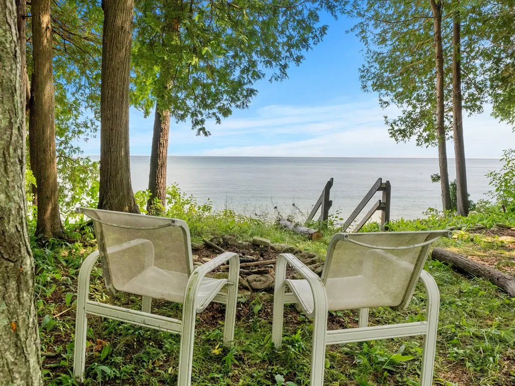 6102 Lakeshore Rd, Sturgeon Bay, Wisconsin 54235, 2 Bedrooms Bedrooms, ,1 BathroomBathrooms,Waterfront-Residential,For Sale,Lakeshore Rd,144391