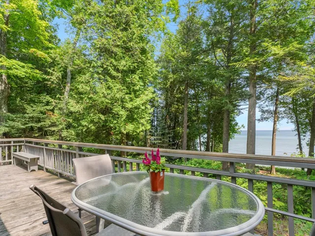 6102 Lakeshore Rd, Sturgeon Bay, Wisconsin 54235, 2 Bedrooms Bedrooms, ,1 BathroomBathrooms,Waterfront-Residential,For Sale,Lakeshore Rd,144391
